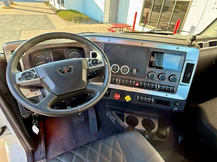 2026 Western Star 47X | Photo 10 of 14