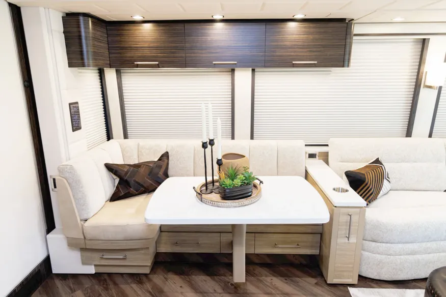 2027 Emerald Luxury Coaches Prevost H3-45 Quad Slide | Photo 11 of 33