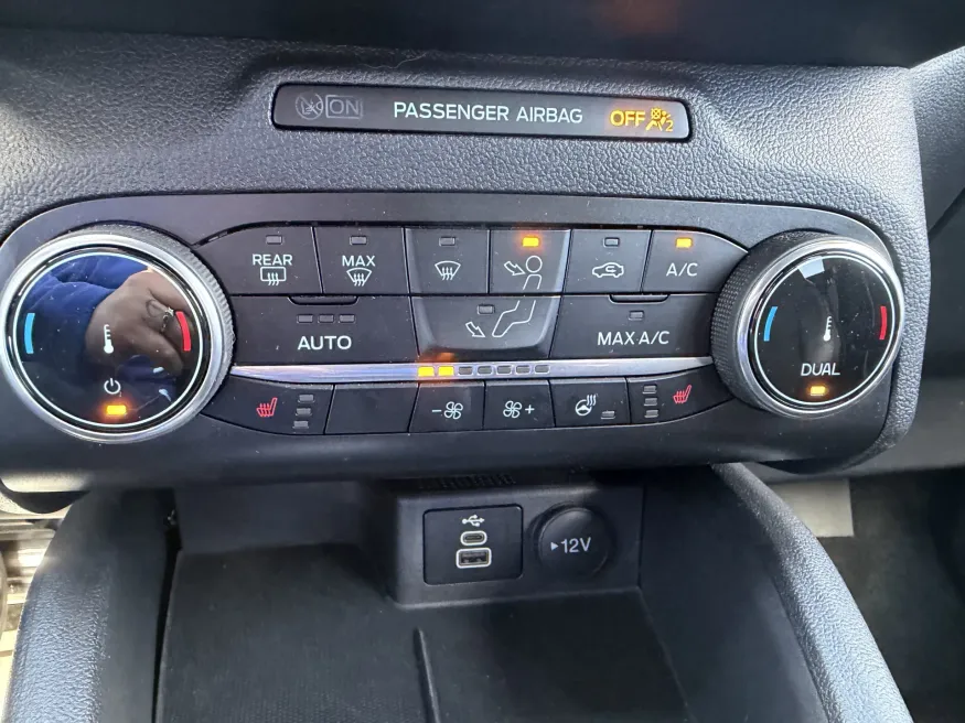 2024 Ford Escape ST-Line | Photo 20 of 24