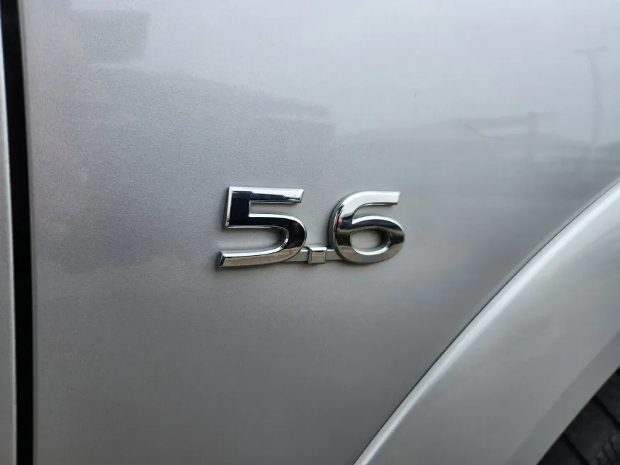 2017 Infiniti QX80 | Photo 20 of 33