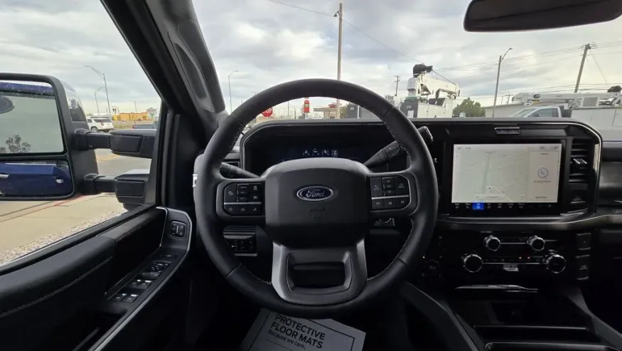 2026 Ford Super Duty F-350 | Photo 19 of 36