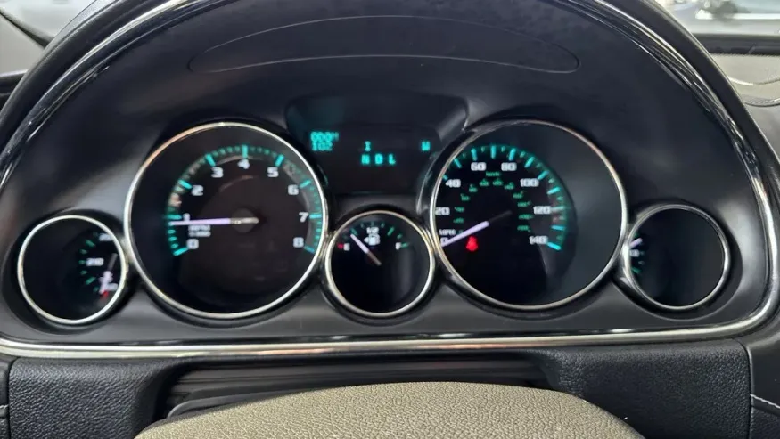 2017 Buick Enclave | Photo 18 of 32