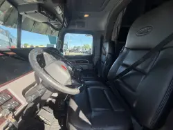2023 Peterbilt 389 | Thumbnail Photo 7 of 12