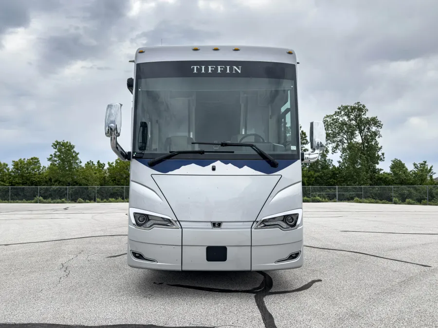 2026 Tiffin Allegro Bus 45BTP | Photo 4 of 47