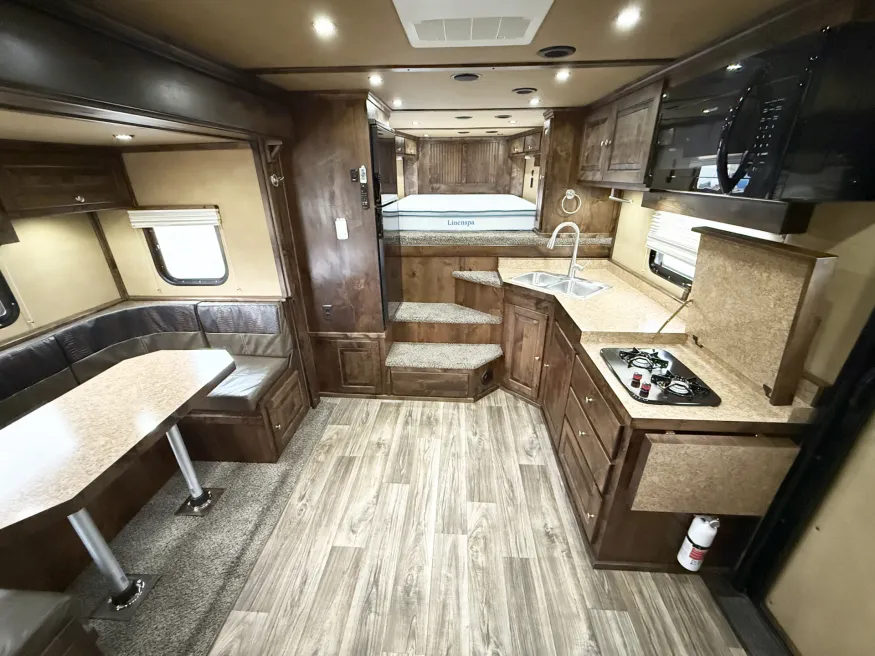 2022 Logan Coach Ultimate Sports Hauler | Photo 3 of 25