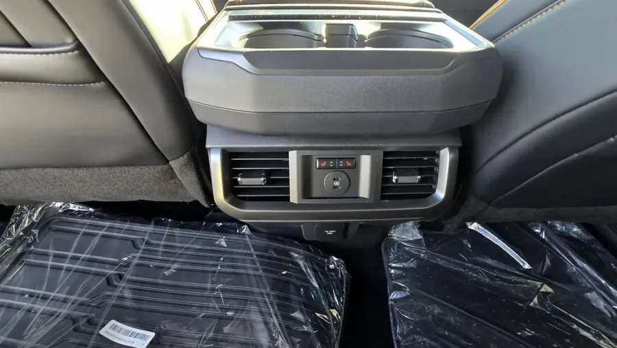 2025 Ford F-150 | Photo 33 of 34