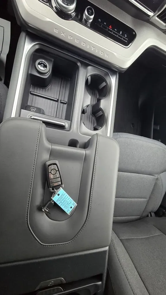 2026 Ford Expedition Max | Photo 39 of 47