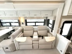 2026 Renegade Verona LE 40LRB | Thumbnail Photo 9 of 31