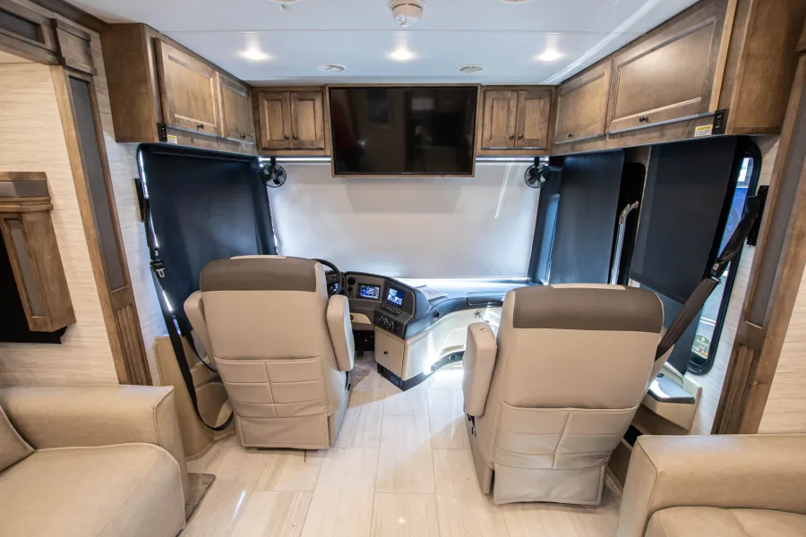 2026 Tiffin Allegro Red 37BA | Photo 12 of 27