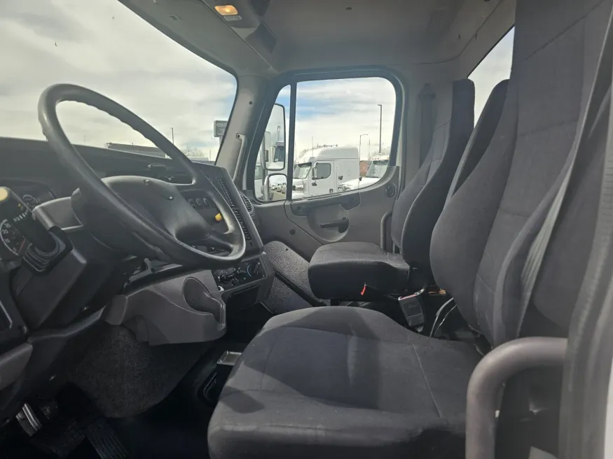 2023 Freightliner M2 112 | Photo 14 of 19