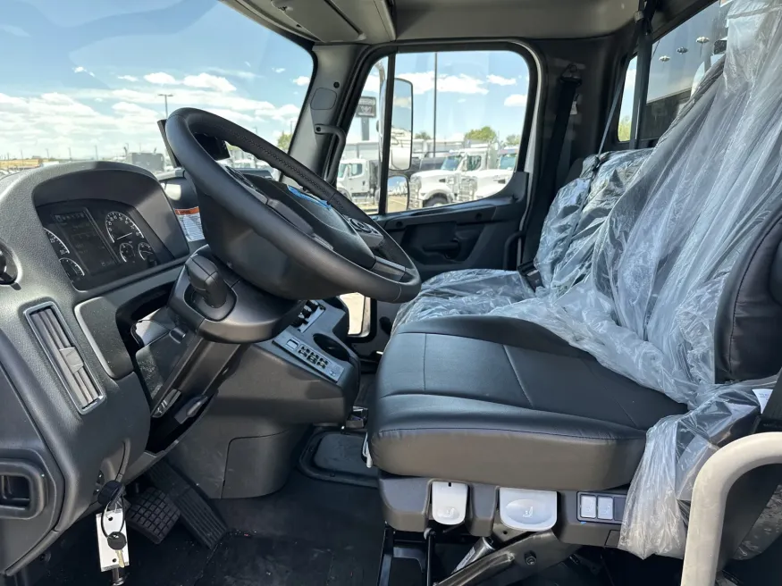 2026 Freightliner M2 106 | Photo 9 of 19