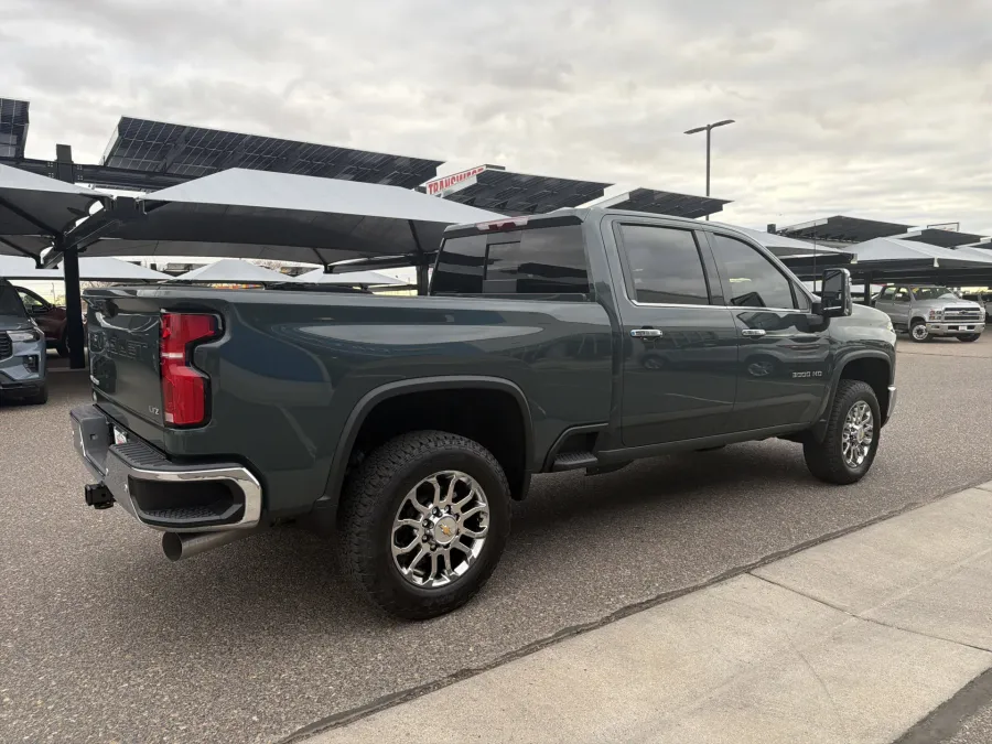 2026 Chevrolet Silverado 3500HD LTZ | Photo 4 of 22