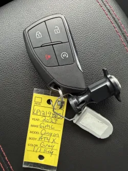 2023 GMC Canyon 4WD AT4X | Thumbnail Photo 18 of 19