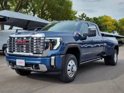 2026 GMC Sierra 3500HD Denali | Thumbnail Photo 4 of 32