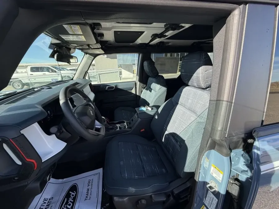 2025 Ford Bronco | Photo 14 of 26