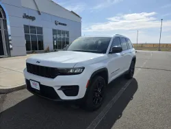 2025 Jeep Grand Cherokee Altitude | Thumbnail Photo 7 of 31