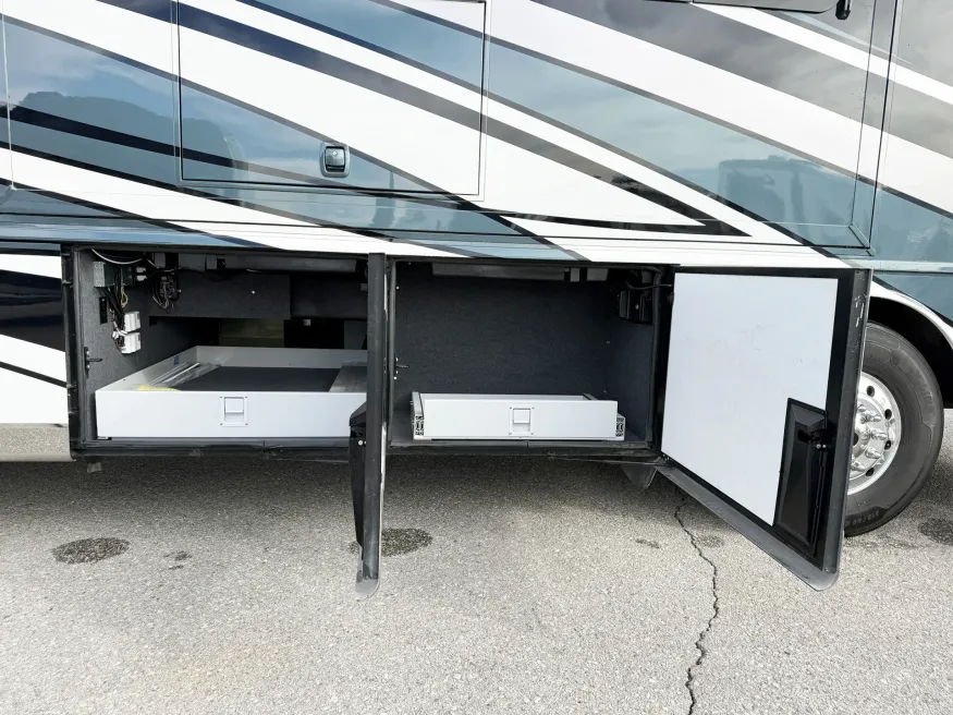 2023 Newmar Dutch Star 3736 | Photo 25 of 30