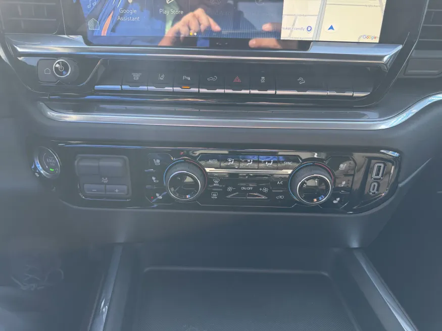 2026 Chevrolet Silverado 3500HD High Country | Photo 17 of 22