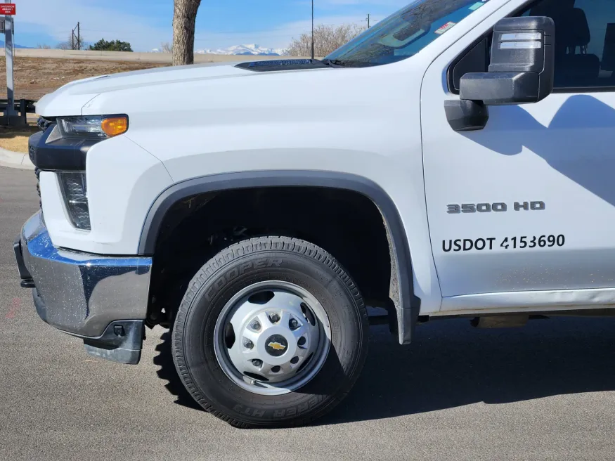 2022 Chevrolet Silverado 3500HD CC Work Truck | Photo 6 of 27