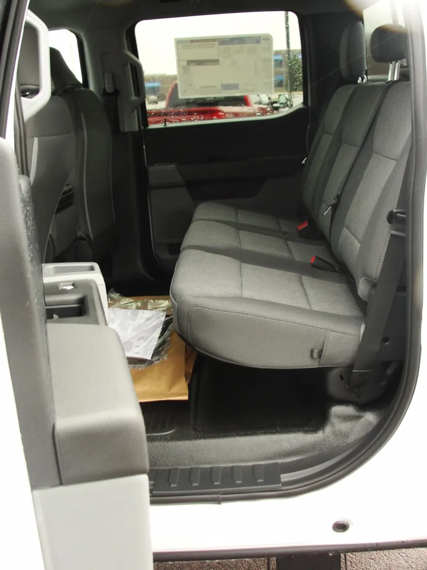 2026 Ford Super Duty F-350 | Photo 19 of 28