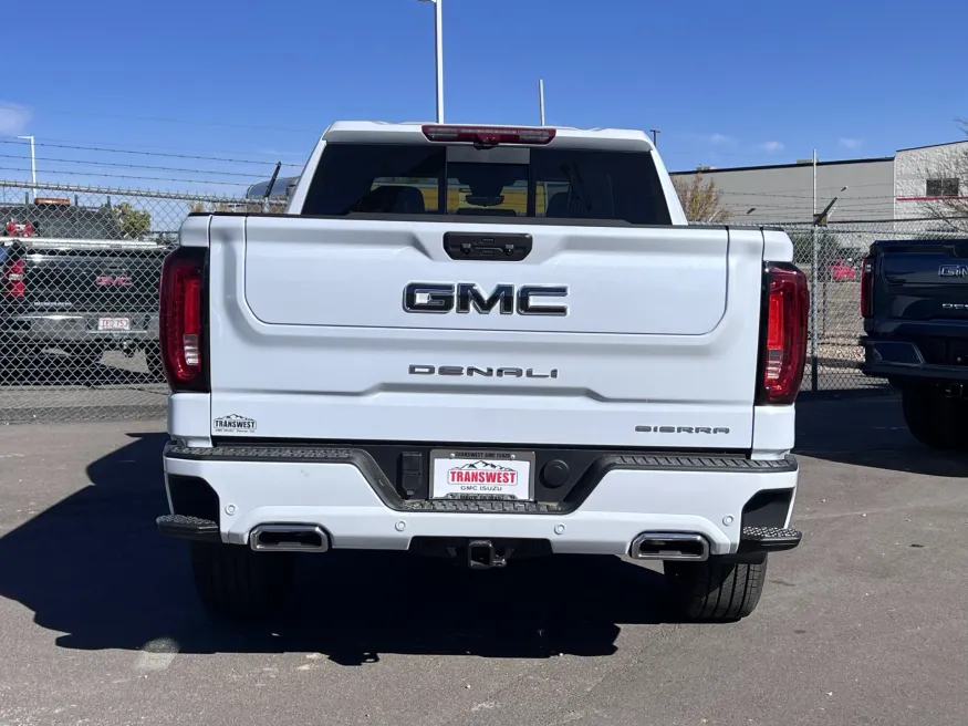 2026 GMC Sierra 1500 Denali Ultimate | Photo 11 of 28