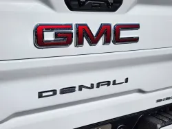 2026 GMC Sierra 2500HD Denali | Thumbnail Photo 13 of 31