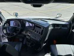 2026 Freightliner PJ126SLP | Thumbnail Photo 15 of 18