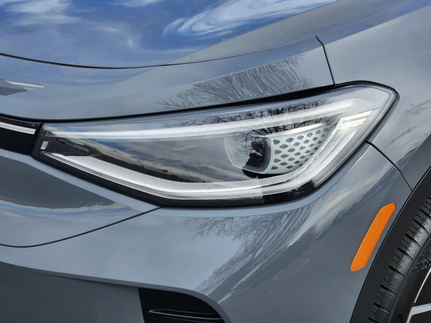 2023 Volkswagen ID.4 | Photo 6 of 22
