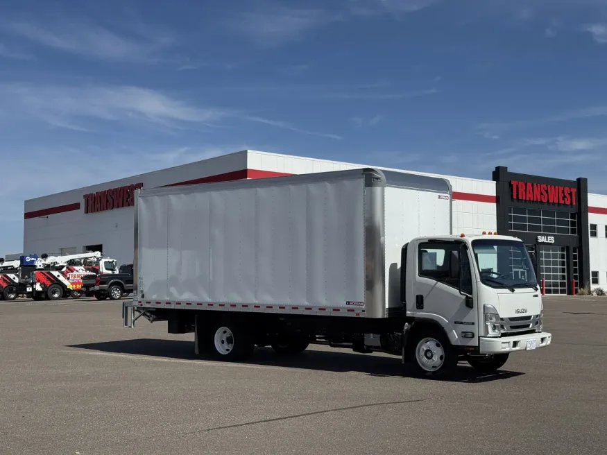 2025 Isuzu NRR GAS | Photo 1 of 22