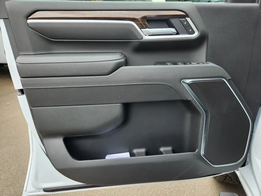 2026 GMC Sierra 2500HD SLE | Photo 5 of 30