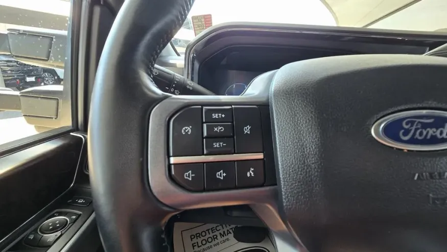 2023 Ford F-250 | Photo 16 of 30