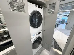 2026 Newmar King Aire 4531 | Thumbnail Photo 22 of 35