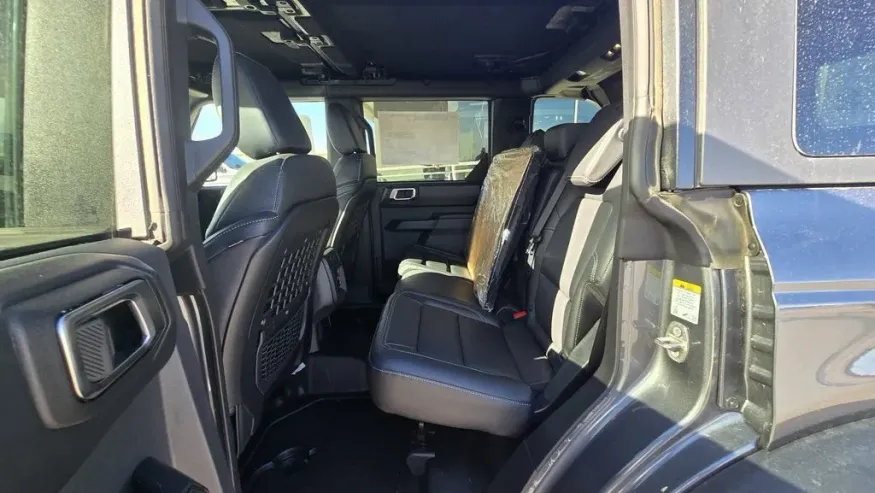 2025 Ford Bronco | Photo 23 of 25