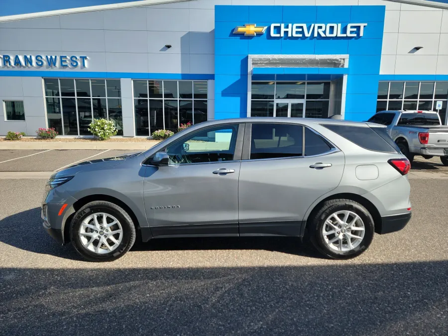 2024 Chevrolet Equinox LT | Photo 1 of 17