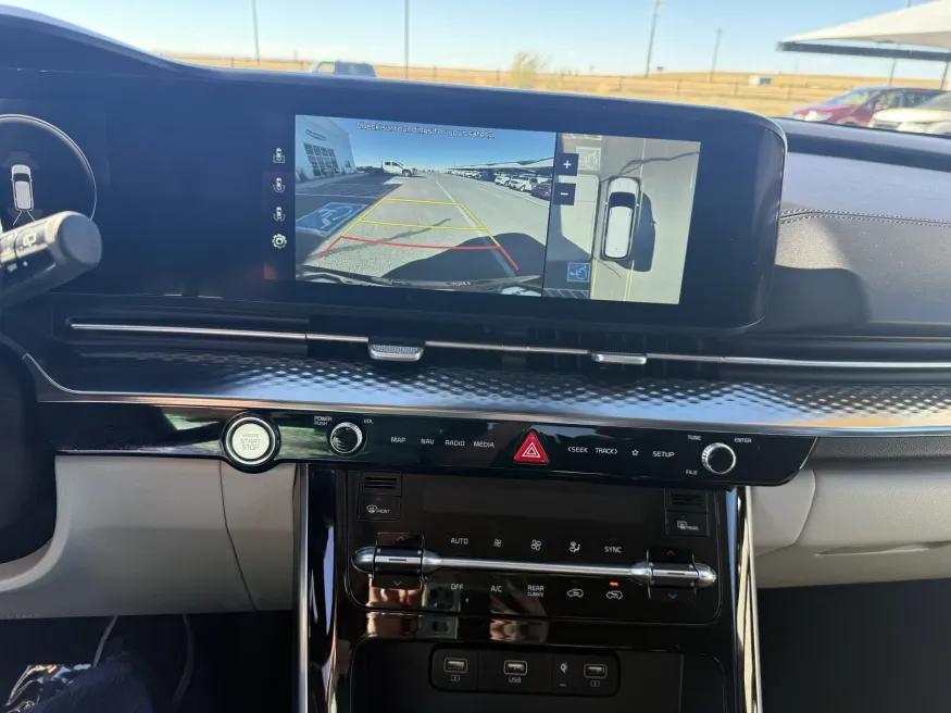 2022 Kia Carnival SX Prestige | Photo 22 of 28