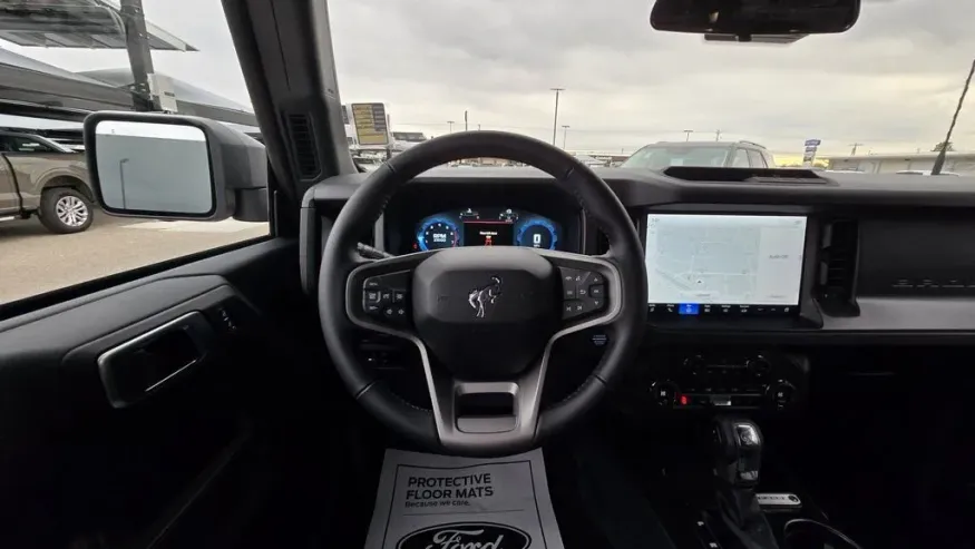 2025 Ford Bronco | Photo 13 of 29