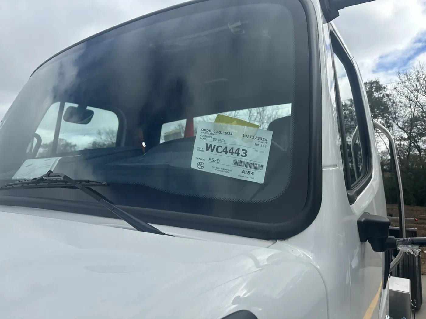 2025 Freightliner M2 106 | Photo 5 of 5