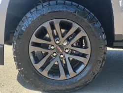 2019 GMC Canyon 4WD SLE | Thumbnail Photo 9 of 24