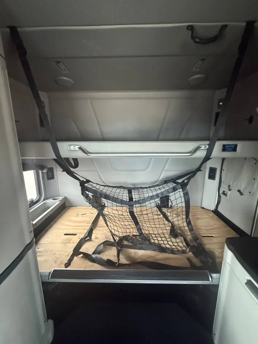 2019 Peterbilt 579 | Photo 14 of 17