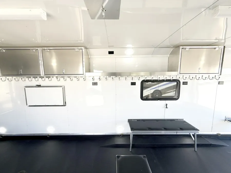 2026 Logan Coach Horse Power Burandt Edition | Photo 14 of 24