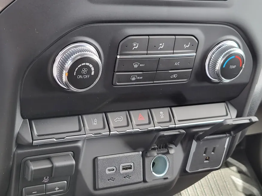 2026 GMC Sierra 2500HD Pro | Photo 16 of 24