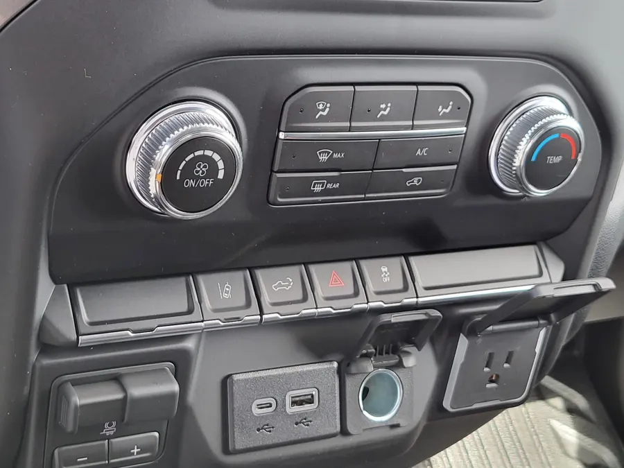 2026 GMC Sierra 2500HD Pro | Photo 16 of 24