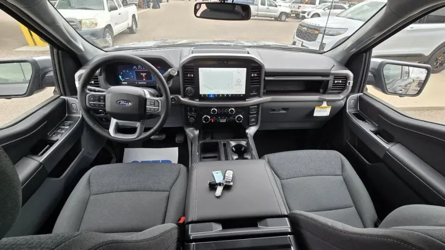 2026 Ford F-150 | Photo 26 of 30