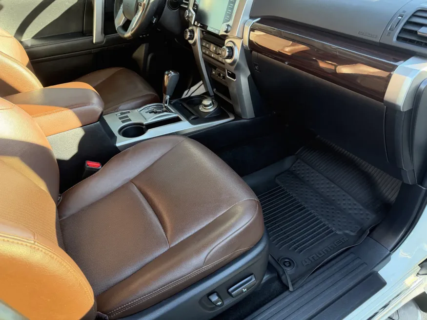 2023 Toyota 4Runner Limited | Photo 14 of 24