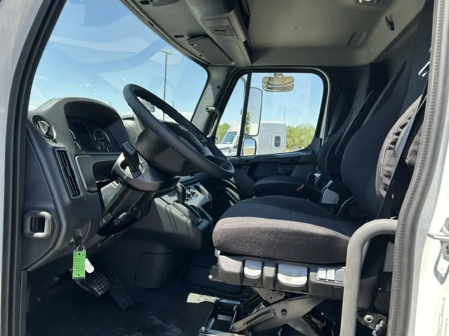 2027 Freightliner M2 106 | Photo 7 of 12