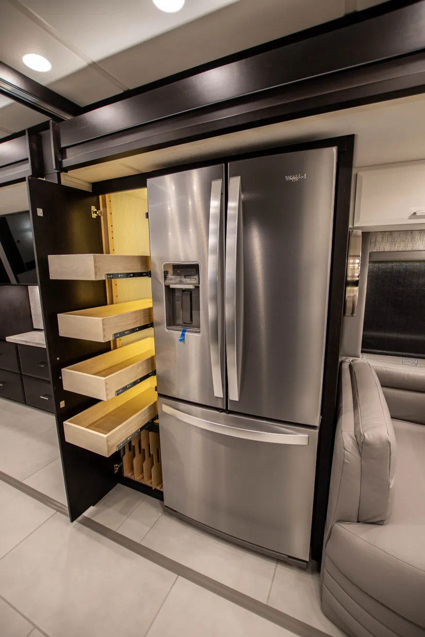 2026 Newmar Mountain Aire 4118 | Photo 22 of 45