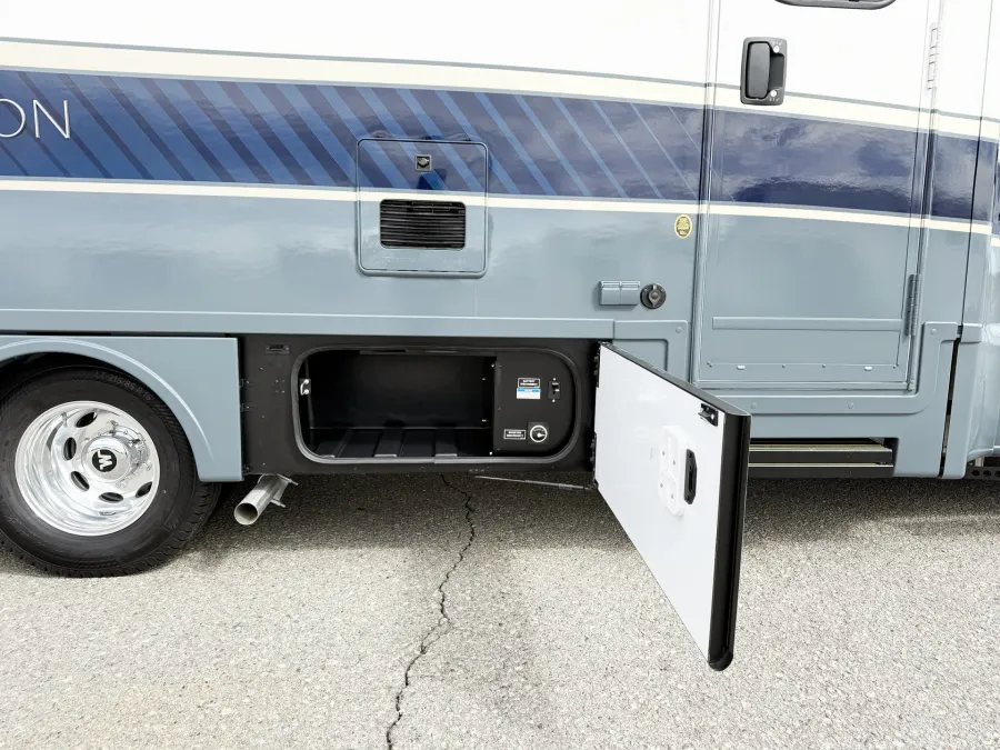 2027 Winnebago Navion 24R | Photo 19 of 22