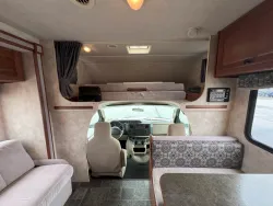 2014 Winnebago Access 31J | Thumbnail Photo 14 of 38