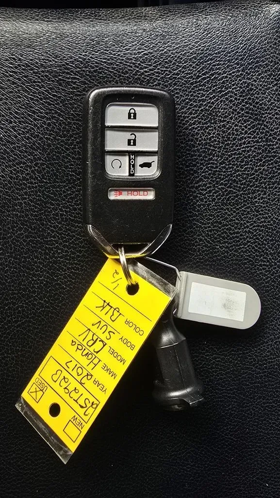 2017 Honda CR-V | Photo 23 of 28