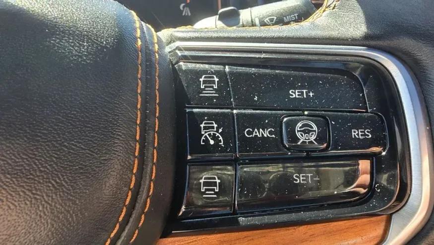 2022 Jeep Grand Wagoneer | Photo 19 of 45